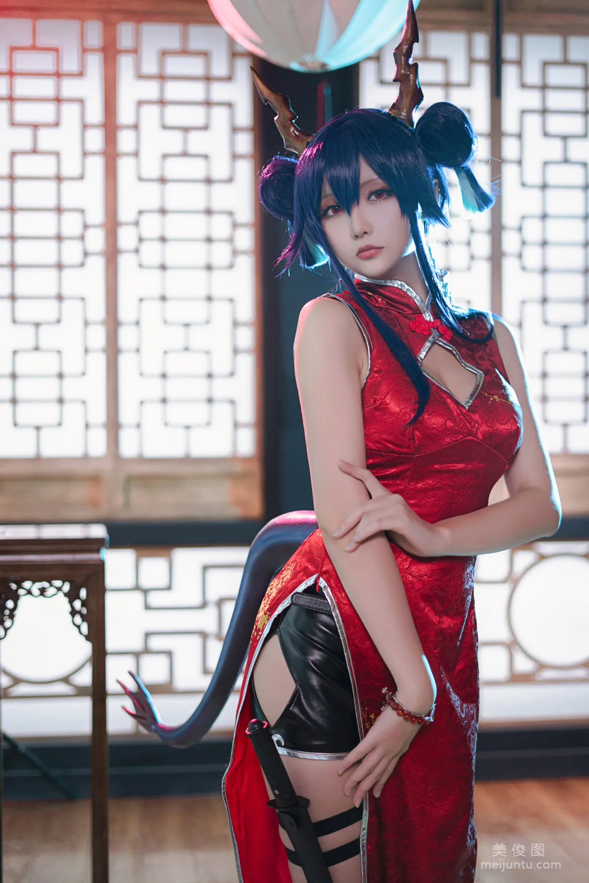 [Cosplay Photos] Xingzhi Chichi, Arknights Chen photo 13