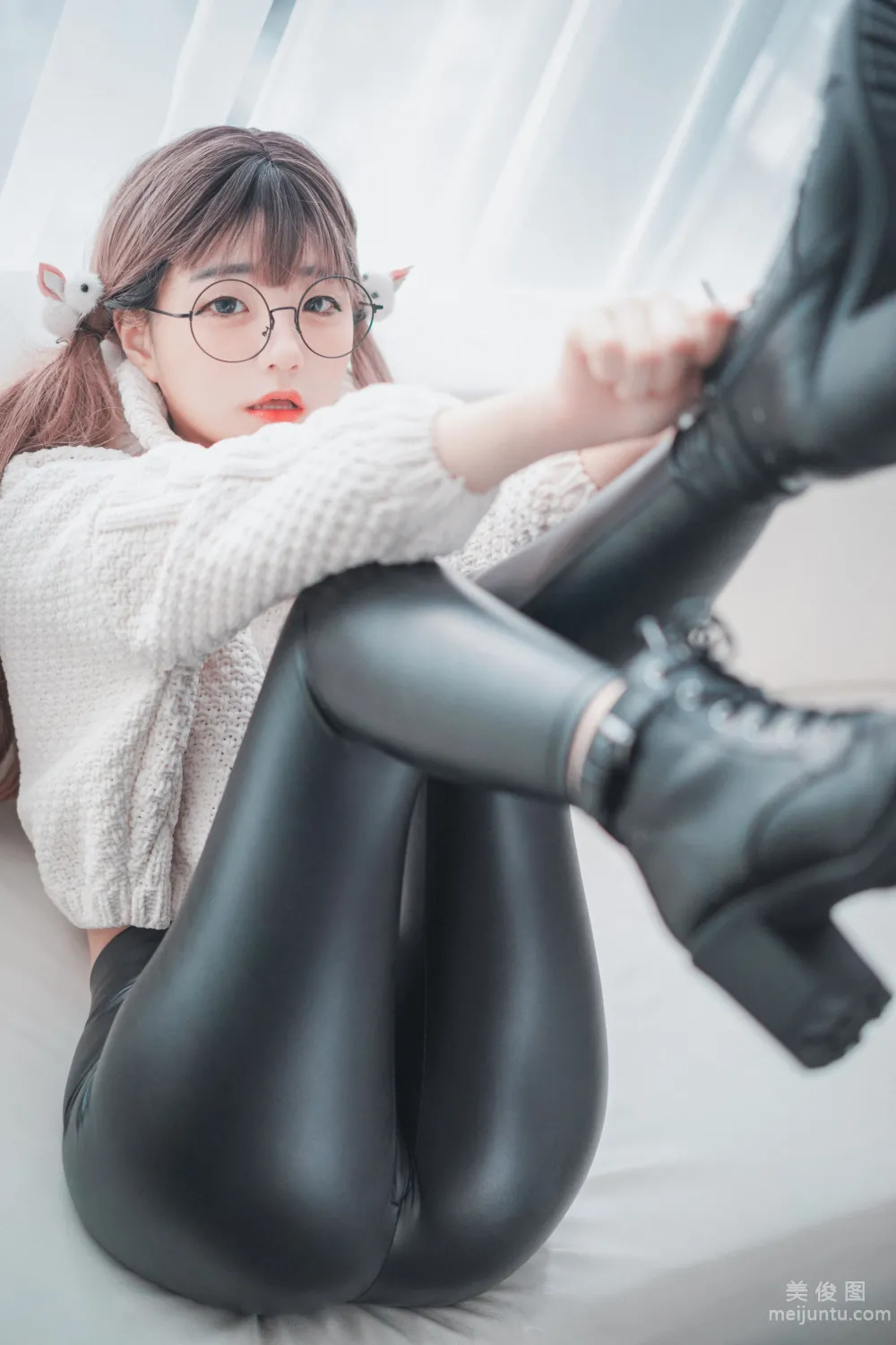 [DJAWA] Jenny - Loose and Tight White Set photo 17