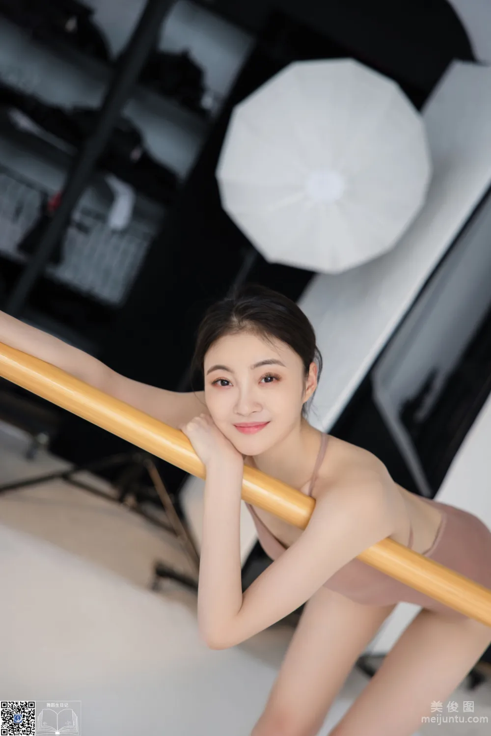 [GALLI] Dance Diary - 001 Mao Mao Photo Set photo 53