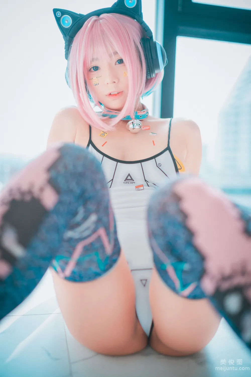[DJAWA] Maruemon - Caution Girl x Athletic Girl Photo Set photo 12