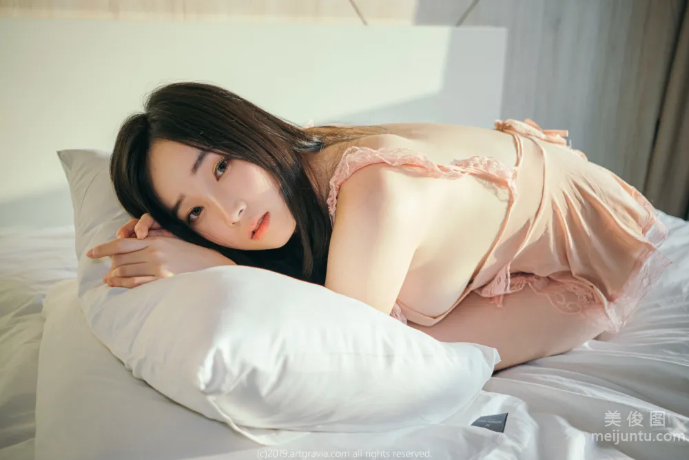 [ARTGRAVIA] VOL.106 Bambi - 性感毛衣+女仆睡衣70