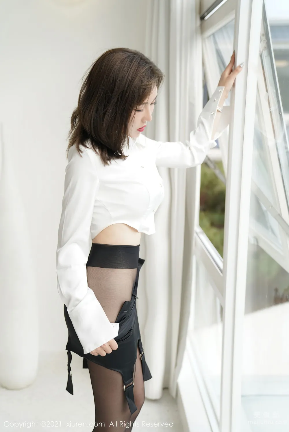 [XiuRen] No.3591 Menghanyao baby - White OL Capable and Straightforward Classic Workplace Professional Wear Series photo 15