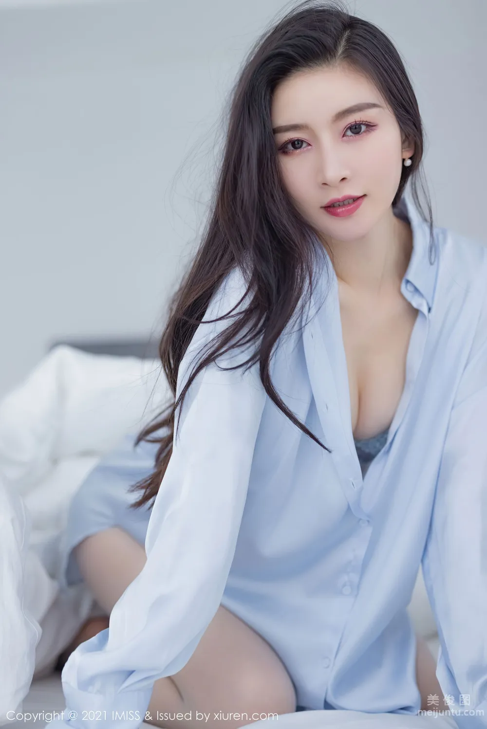 [愛蜜社IMiss] Vol.614 Vanessa - 大号的淺藍色襯衫 20