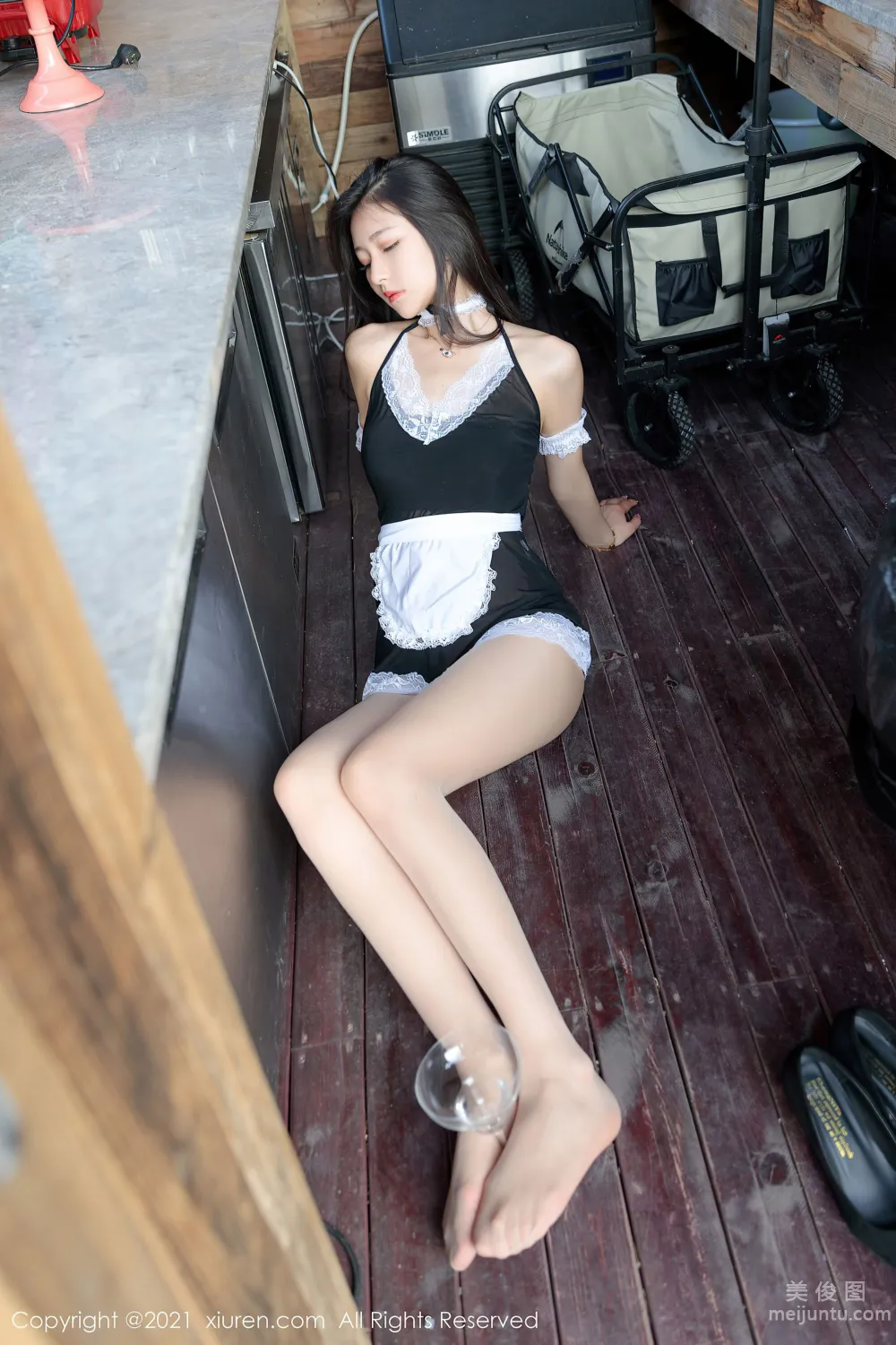 [秀人XIUREN] No.3586 熊小諾 - 居家雷絲女仆主題系列 33