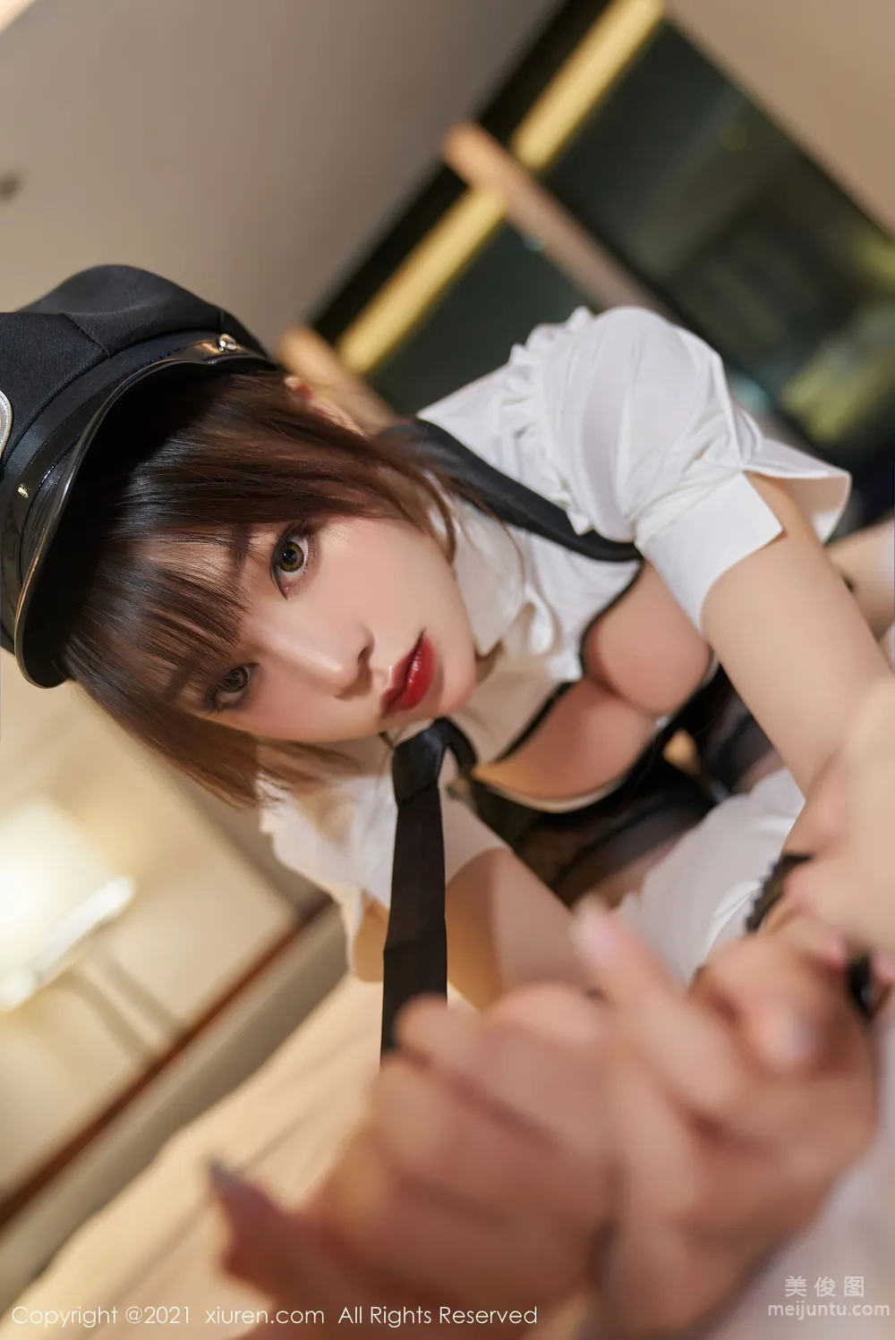 [XiuRen] No.3588 Zhizhi Booty - Sexy Policewoman Uniform Series photo 39