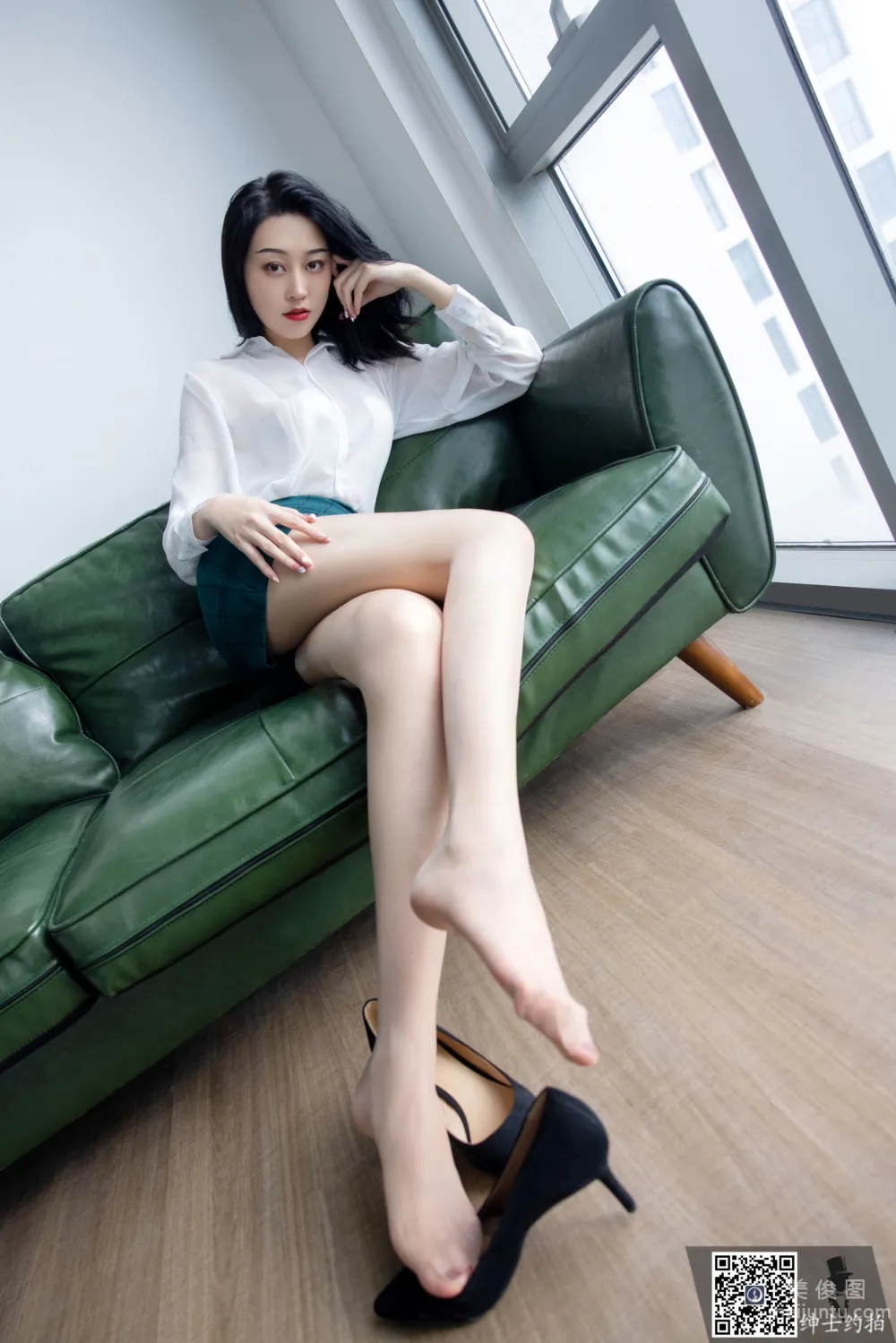 [紳士約拍] SS011 依婷 肉絲美腿寫真套圖 31