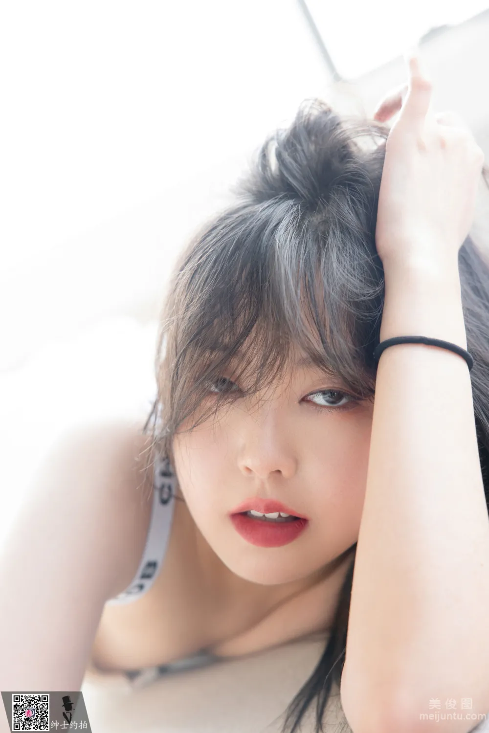 [紳士約拍] SS025 美惠子 黑絲美腿寫真 32