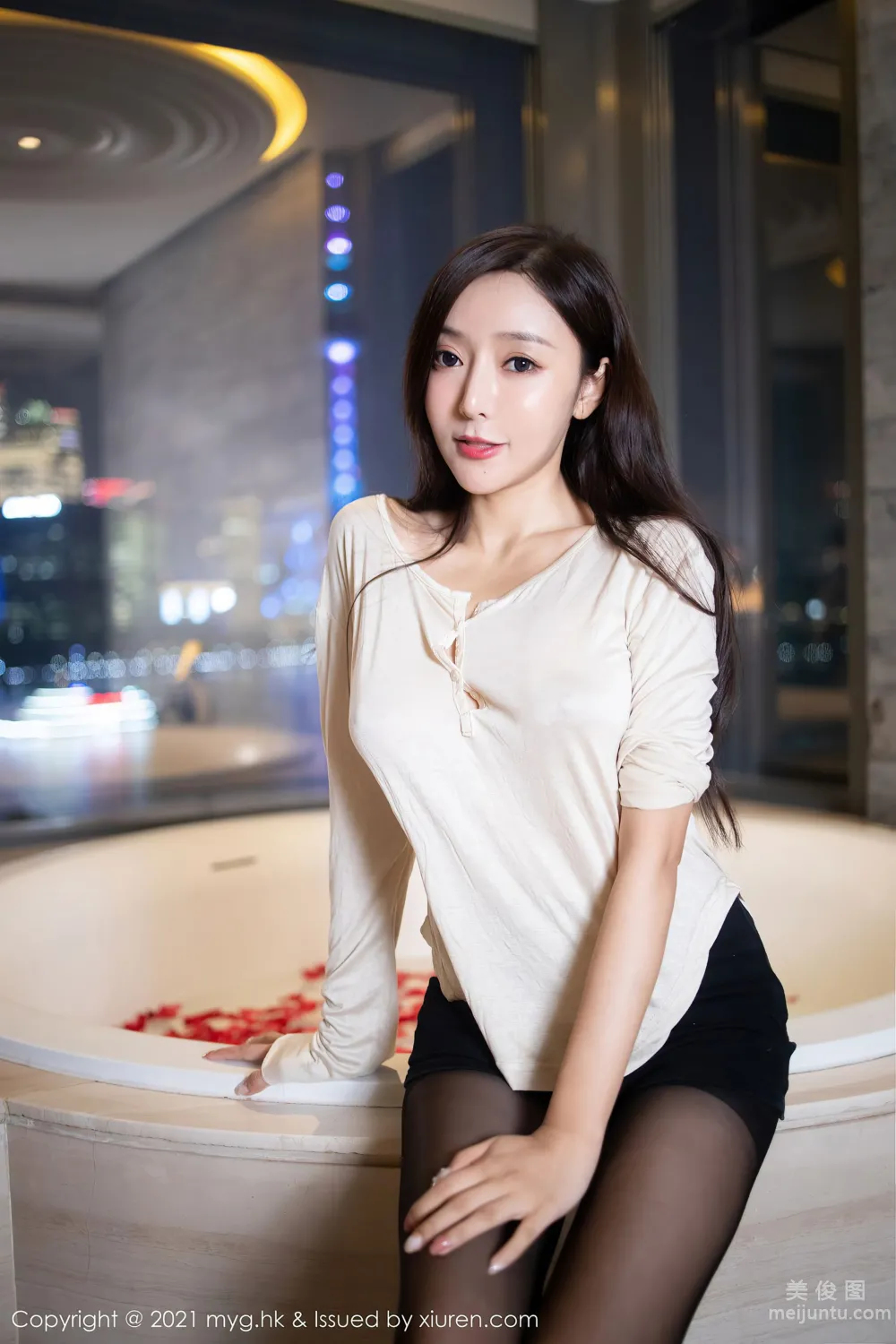 [美媛馆MyGirl] Vol.555 王馨瑶yanni - 淋漓动人的浴室花瓣浴系列5