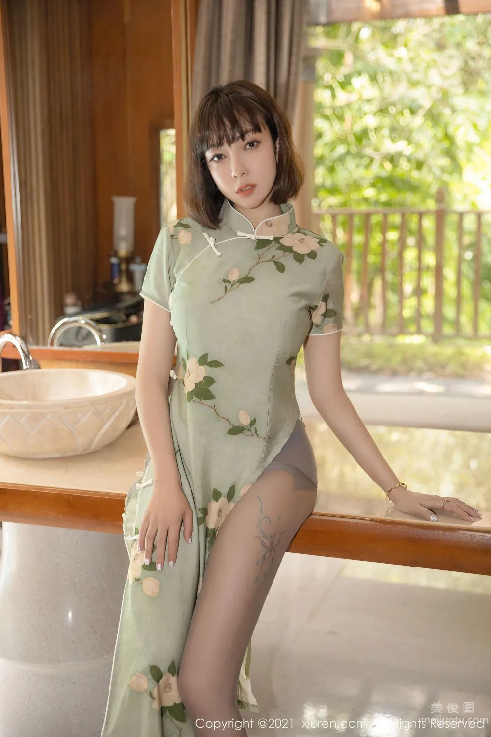 [XiuRen] No.3630 Song Guoer - A Gorgeous Qipao photo 3