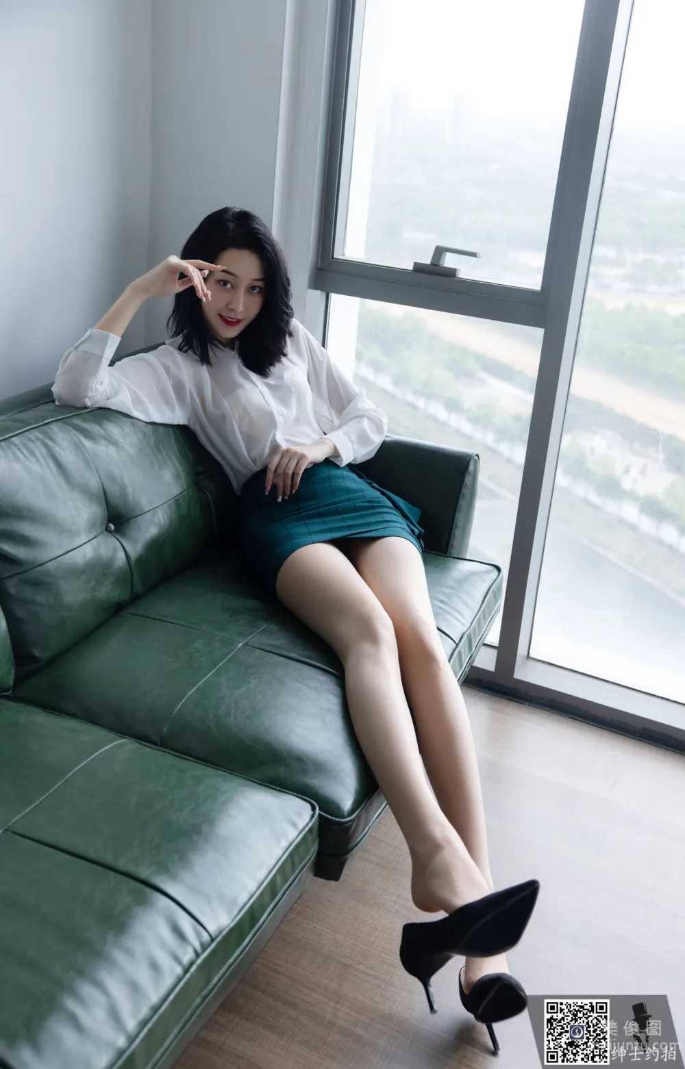 [紳士約拍] SS011 依婷 肉絲美腿寫真套圖 11
