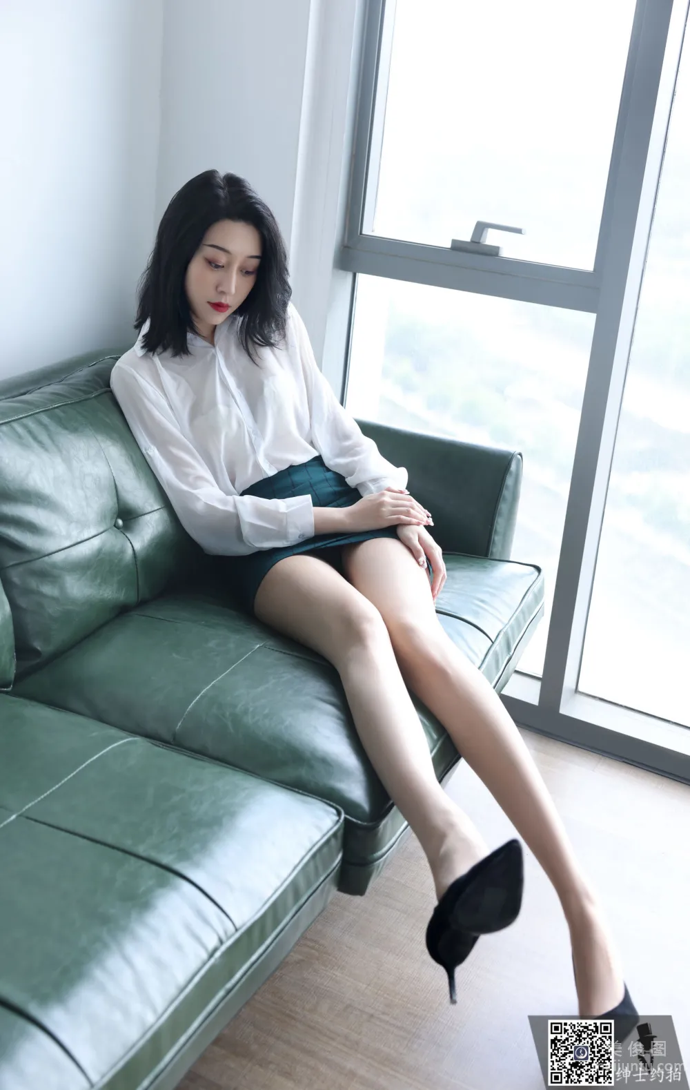 [紳士約拍] SS011 依婷 肉絲美腿寫真套圖 26