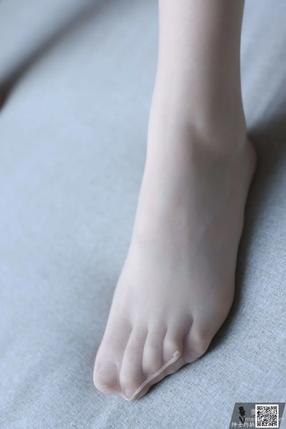 [Gentleman Shoots] SS015 Lin Lin Long Legs and Beautiful Feet Photos photo 50