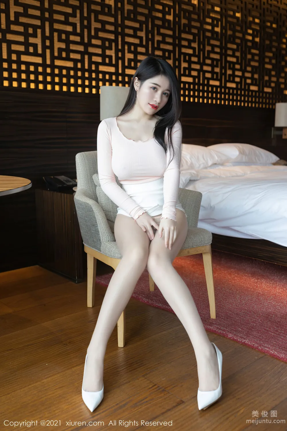 [秀人XIUREN] No.3654 美七Mia - 粉色嬌媚服飾主題系列 12