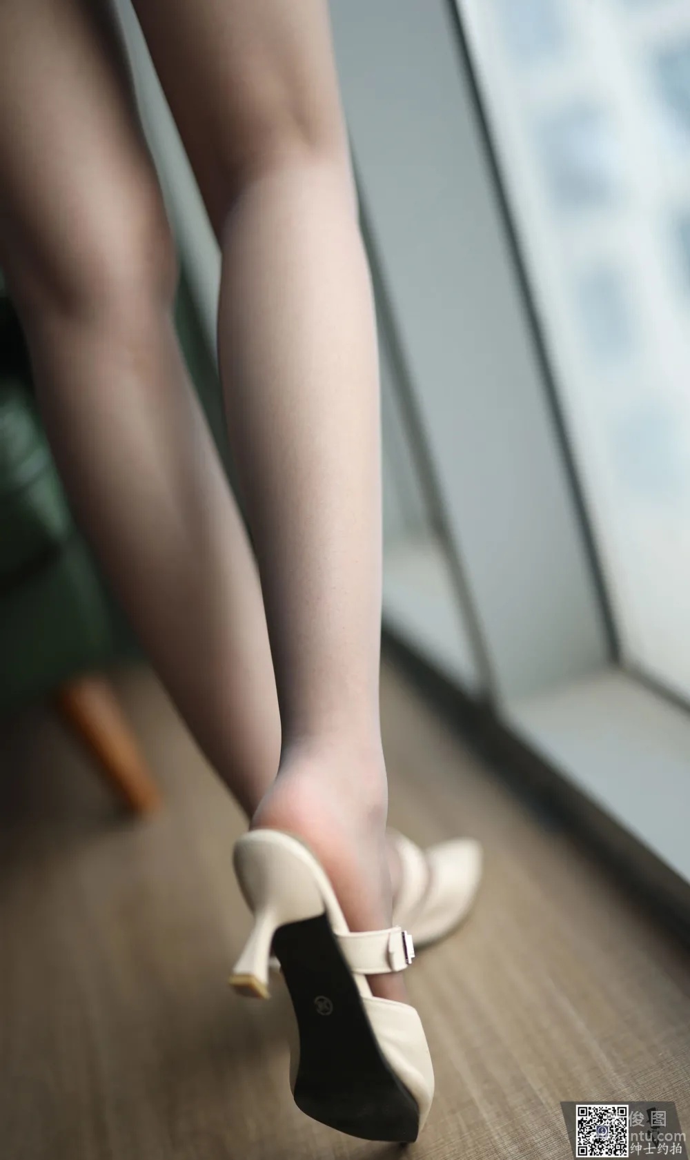 [绅士约拍] SS020 诺诺 旗袍美腿写真47