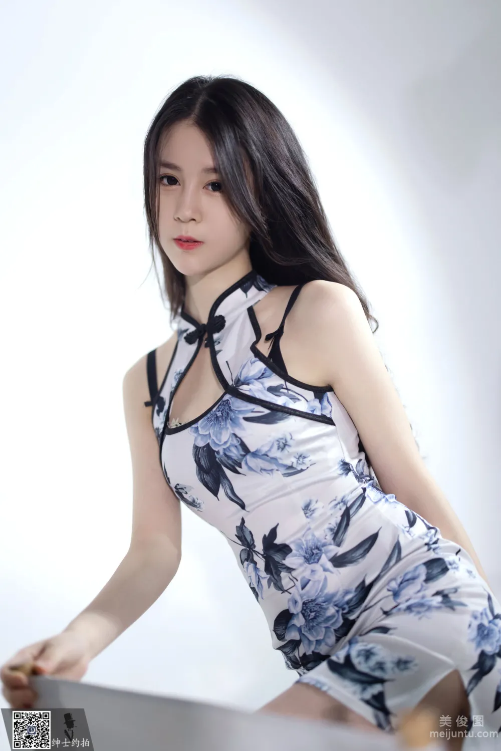 [绅士约拍] SS020 诺诺 旗袍美腿写真6