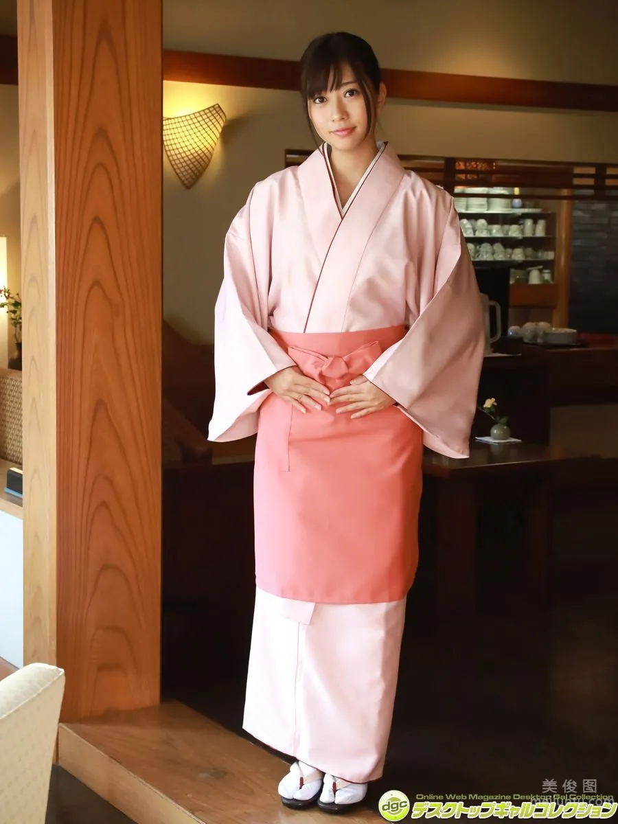 Ayaka Onuki: DGC photo 3