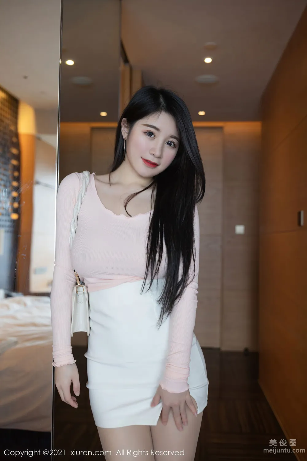 [秀人XIUREN] No.3654 美七Mia - 粉色嬌媚服飾主題系列 9