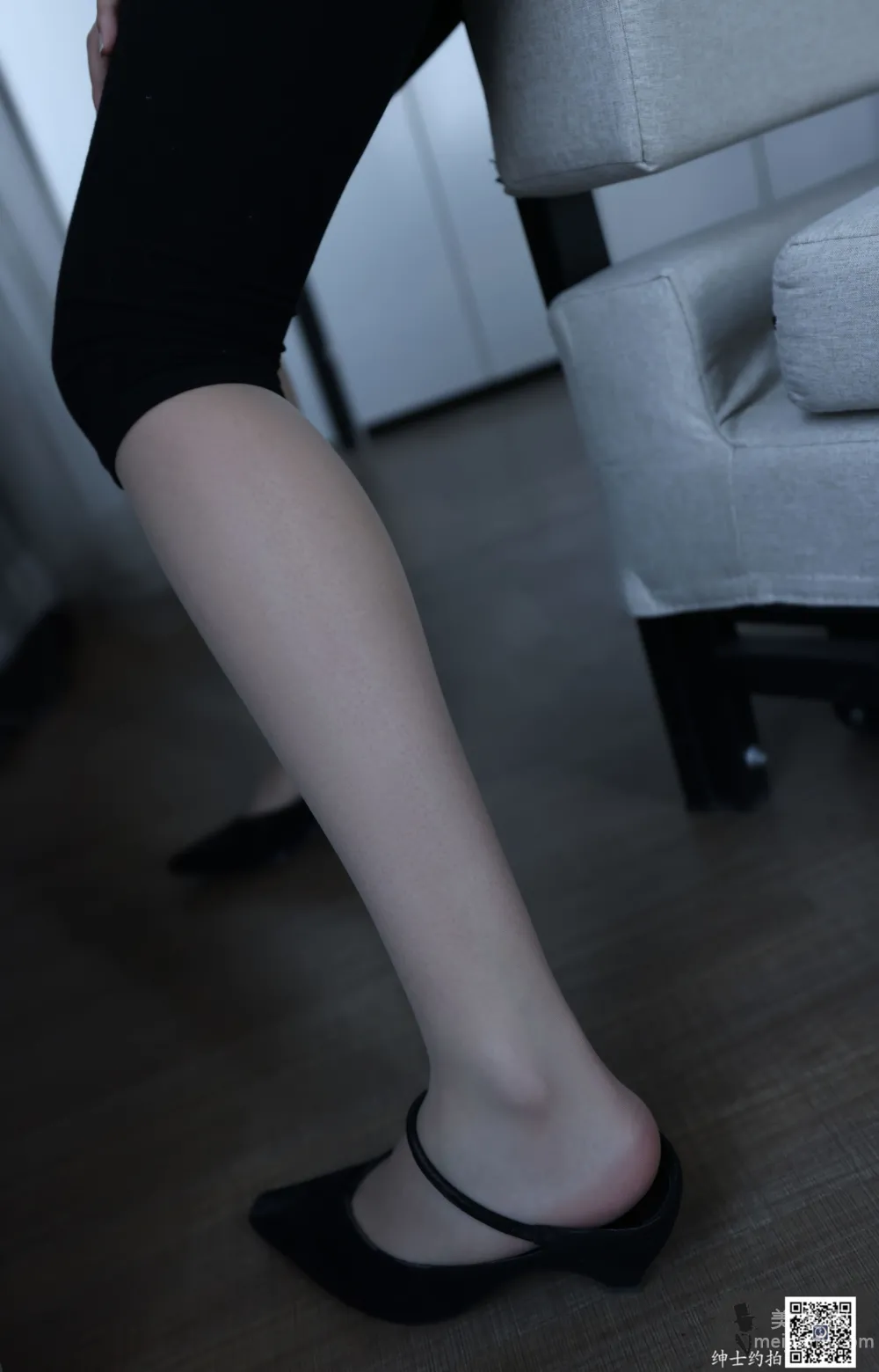[Gentleman Shoots] SS015 Lin Lin Long Legs and Beautiful Feet Photos photo 42