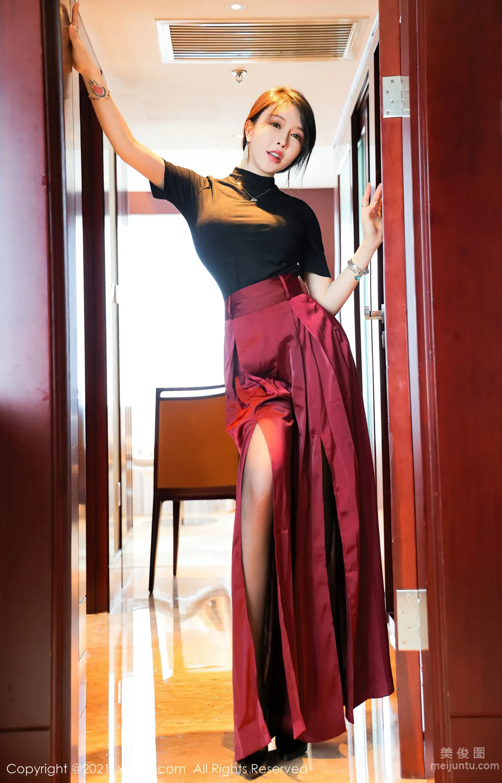 [XiuRen] No.3641 Yutu miki, Graceful and Charming Posture, Alluring Charm photo 12