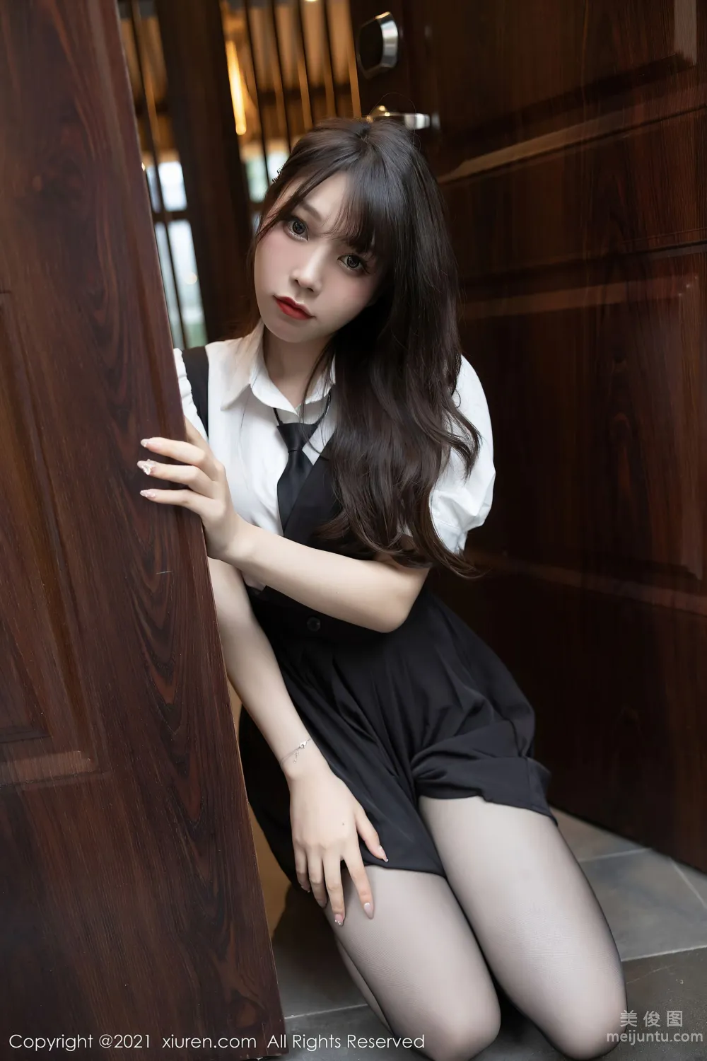 [XiuRen] No.3643 Zhizhi Booty, Maid Theme Series photo 9