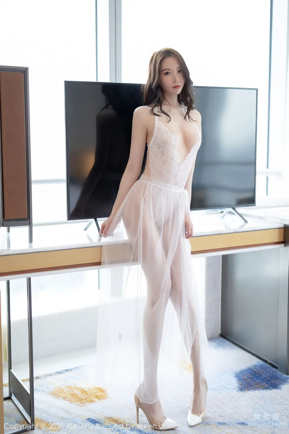 [XIAOYU] Vol.570 Meng Xinyue, Exquisite and Charming Cutout Slip Dress photo 4