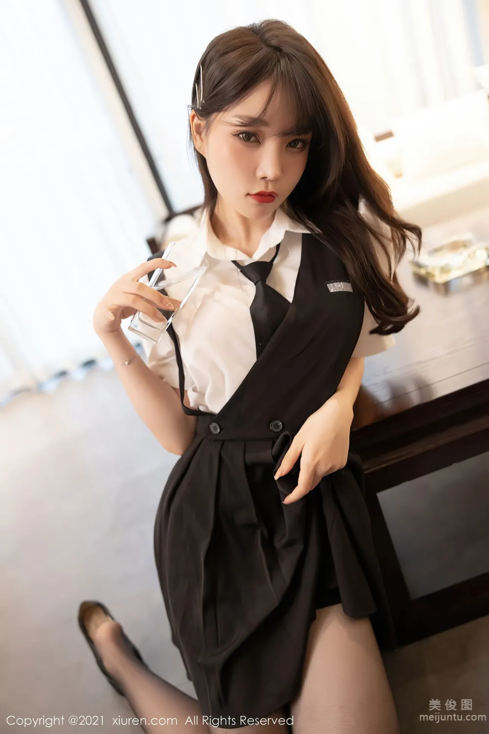[XiuRen] No.3643 Zhizhi Booty, Maid Theme Series photo 18