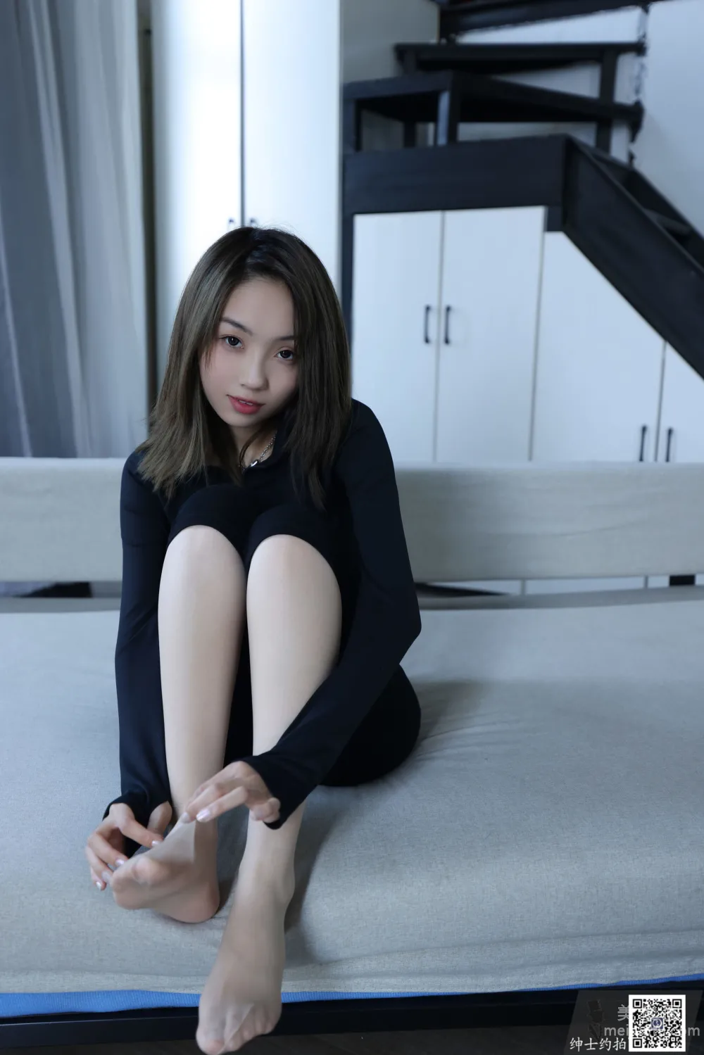 [Gentleman Shoots] SS015 Lin Lin Long Legs and Beautiful Feet Photos photo 33