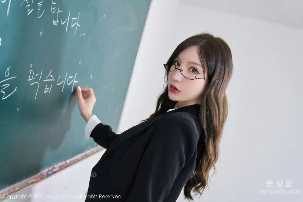 [XiuRen] No.3650 Zhou Yuxi Sandy - Teacher's Secret photo 10