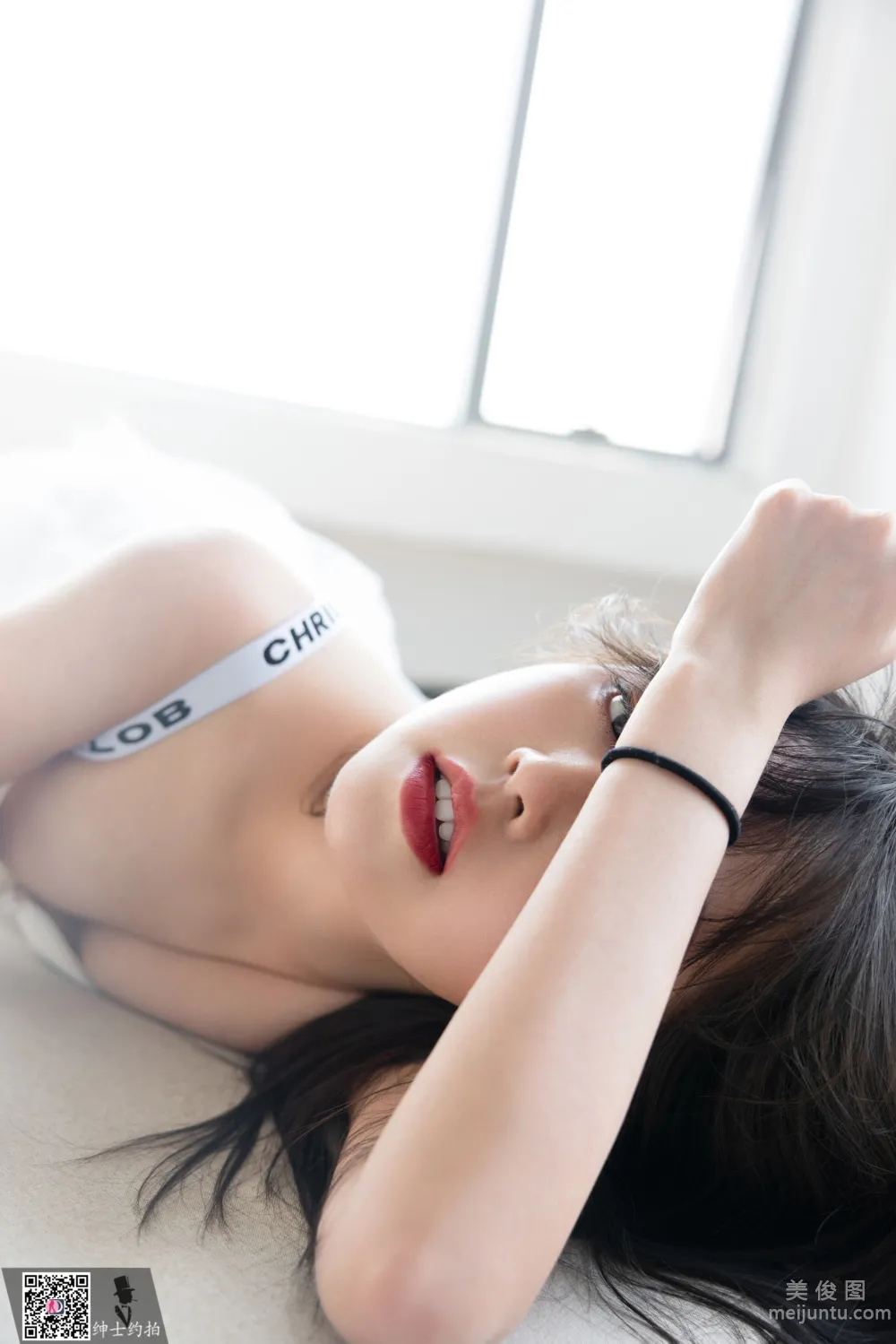 [紳士約拍] SS025 美惠子 黑絲美腿寫真 31