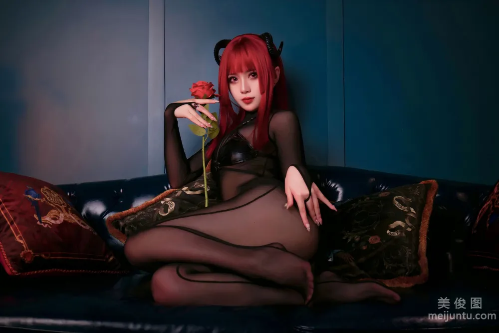 [網紅COSER寫真] 曉美媽&amp;羊大真人 - 魔女集會 16