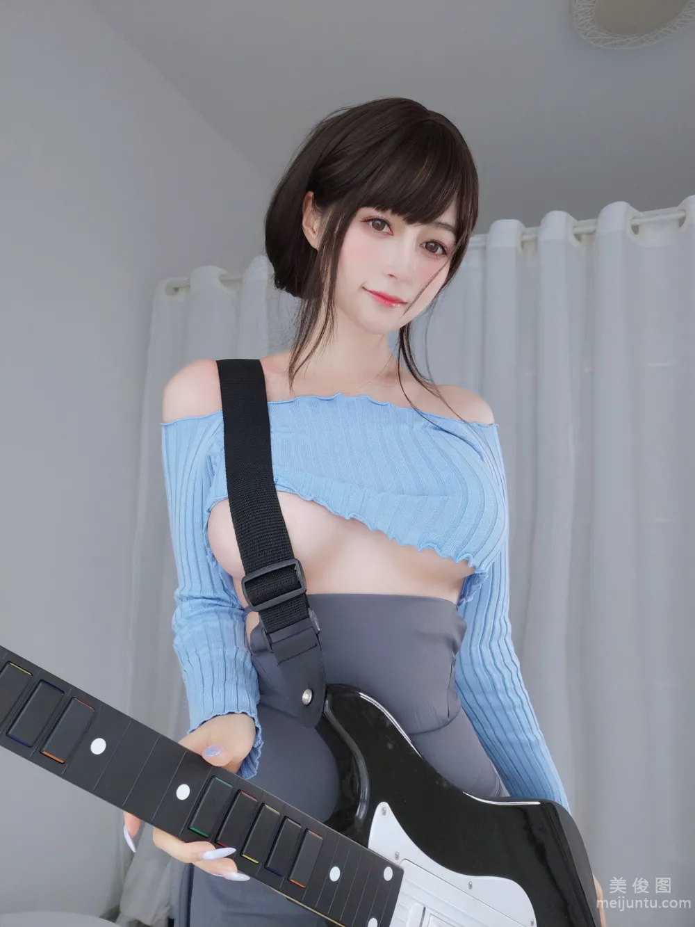 [Web Idols COSER Photos] Baiyin - Guitar Sister photo 13