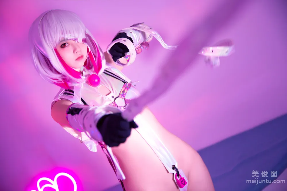 [网红COSER写真] G44不会受伤 - 多娜多娜 套图1