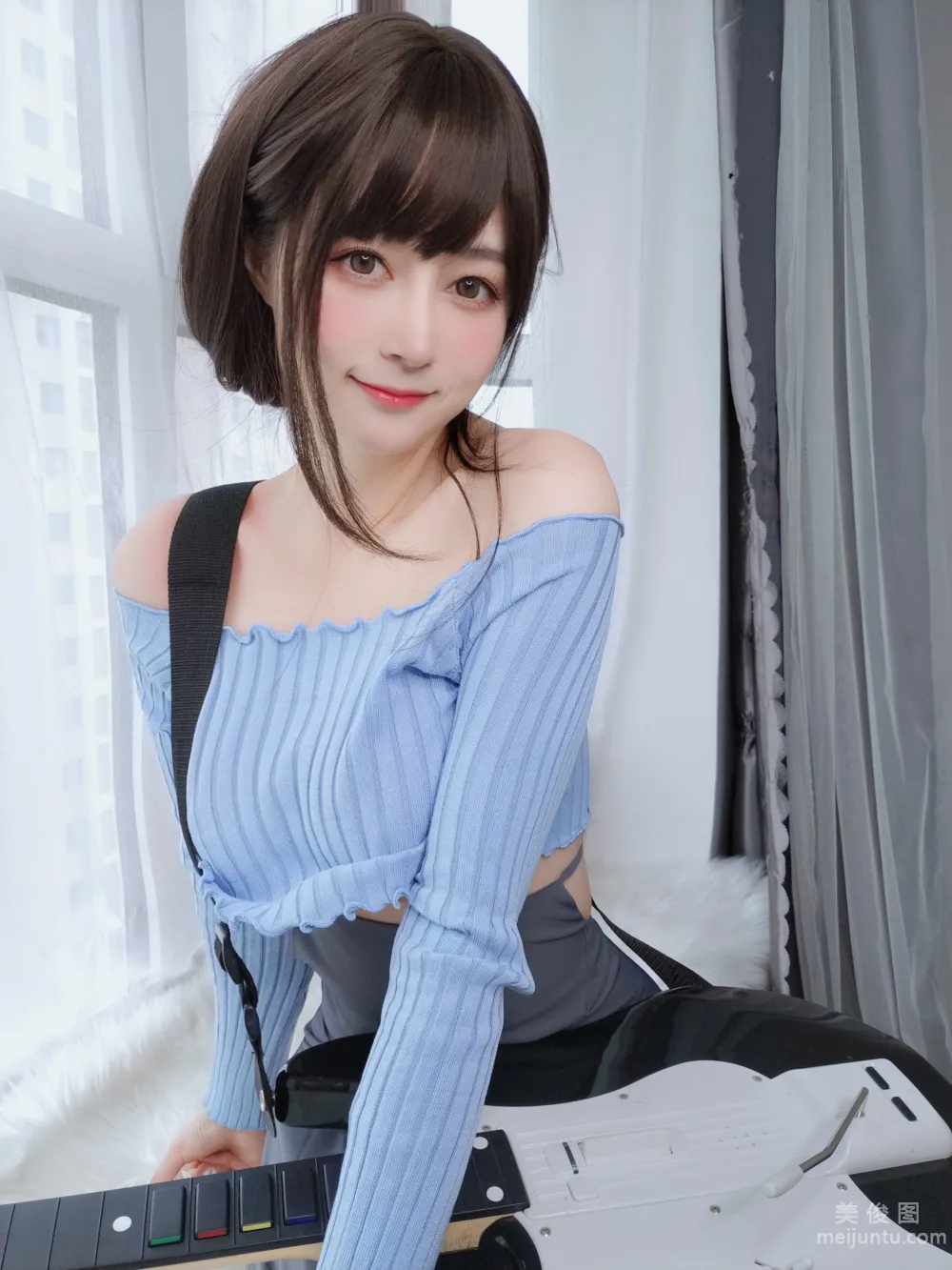 [Web Idols COSER Photos] Baiyin - Guitar Sister photo 29