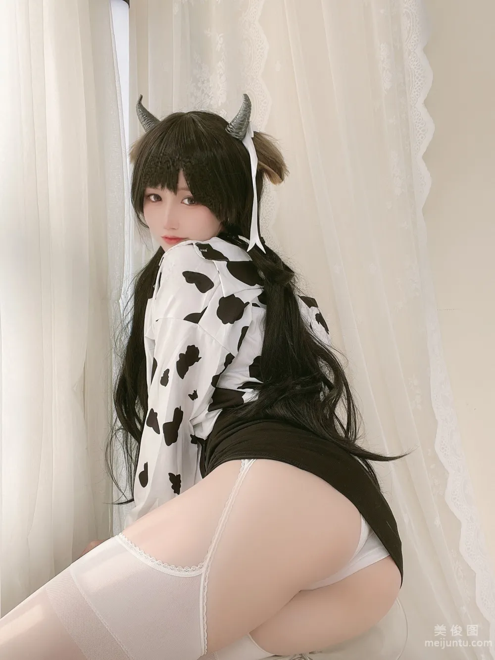 [Web Idol COSER Photos] Xiaocang Qiandai w - Cow Shirt photo 27