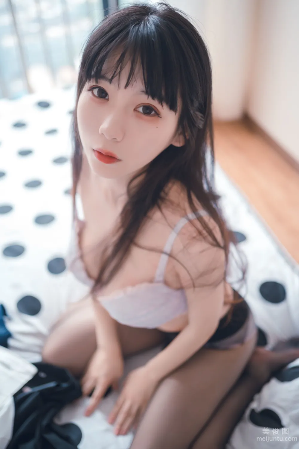 [网红COSER写真] usejan - 私语 套图1