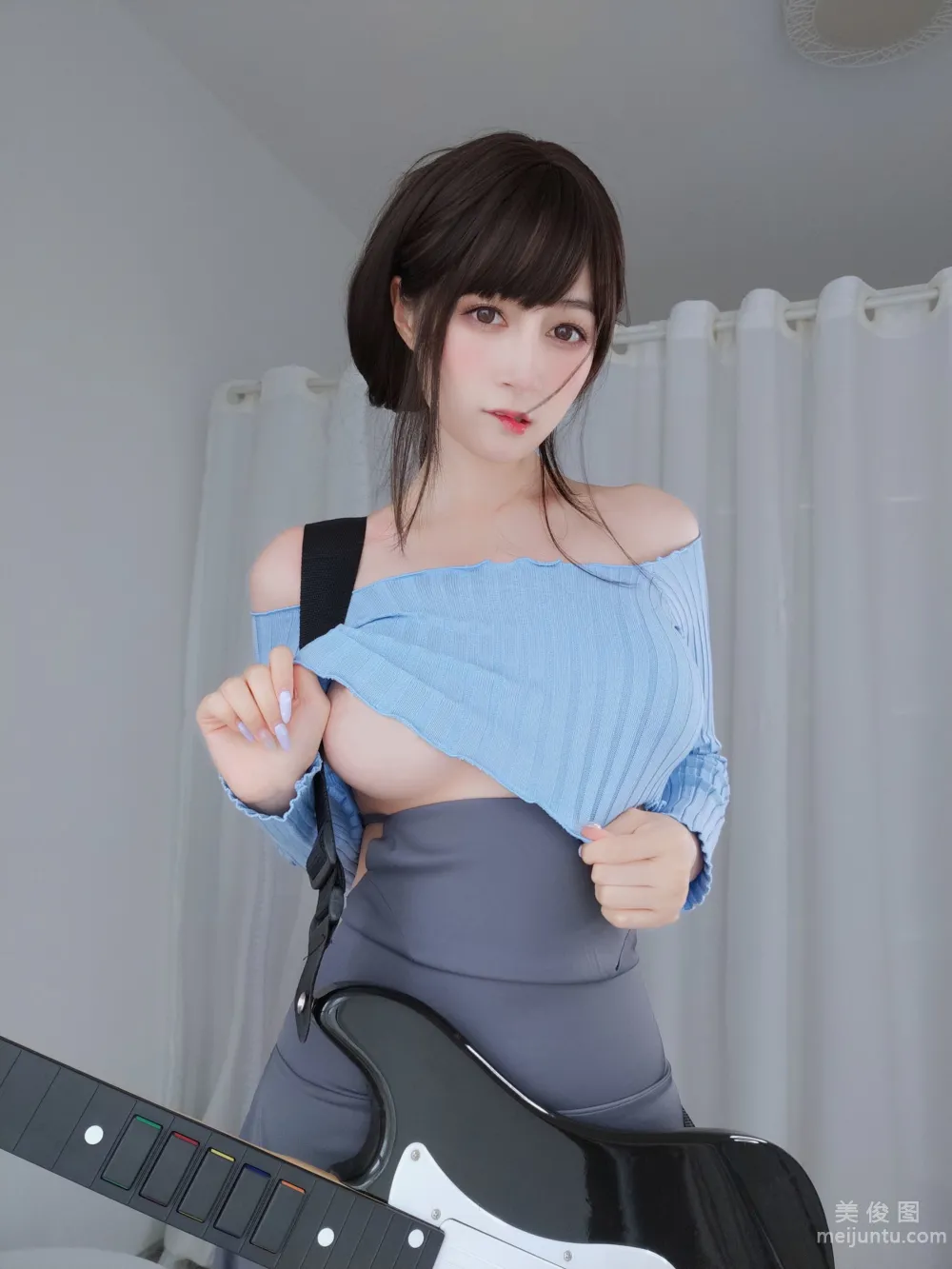 [Web Idols COSER Photos] Baiyin - Guitar Sister photo 14