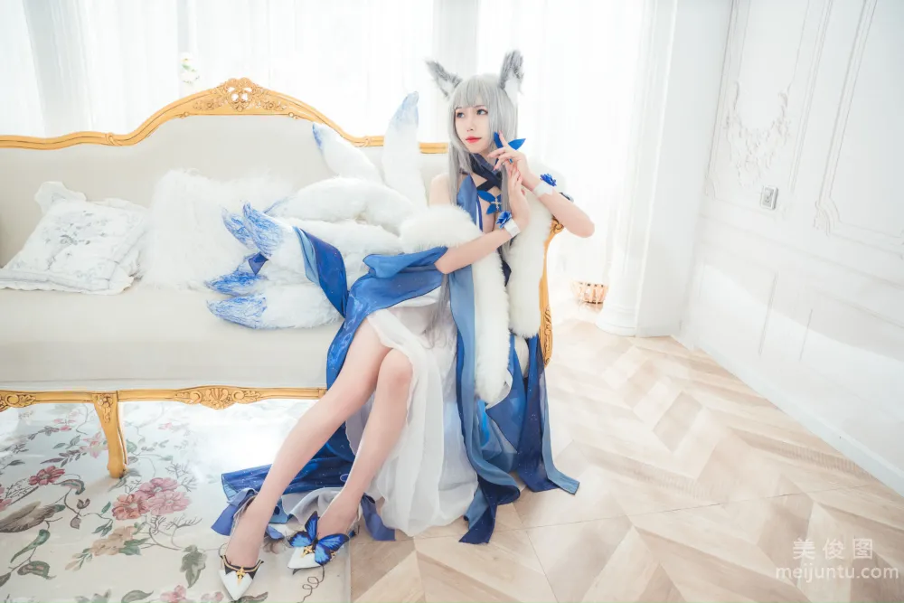 Yibei Yibei: Web Idols photo 4
