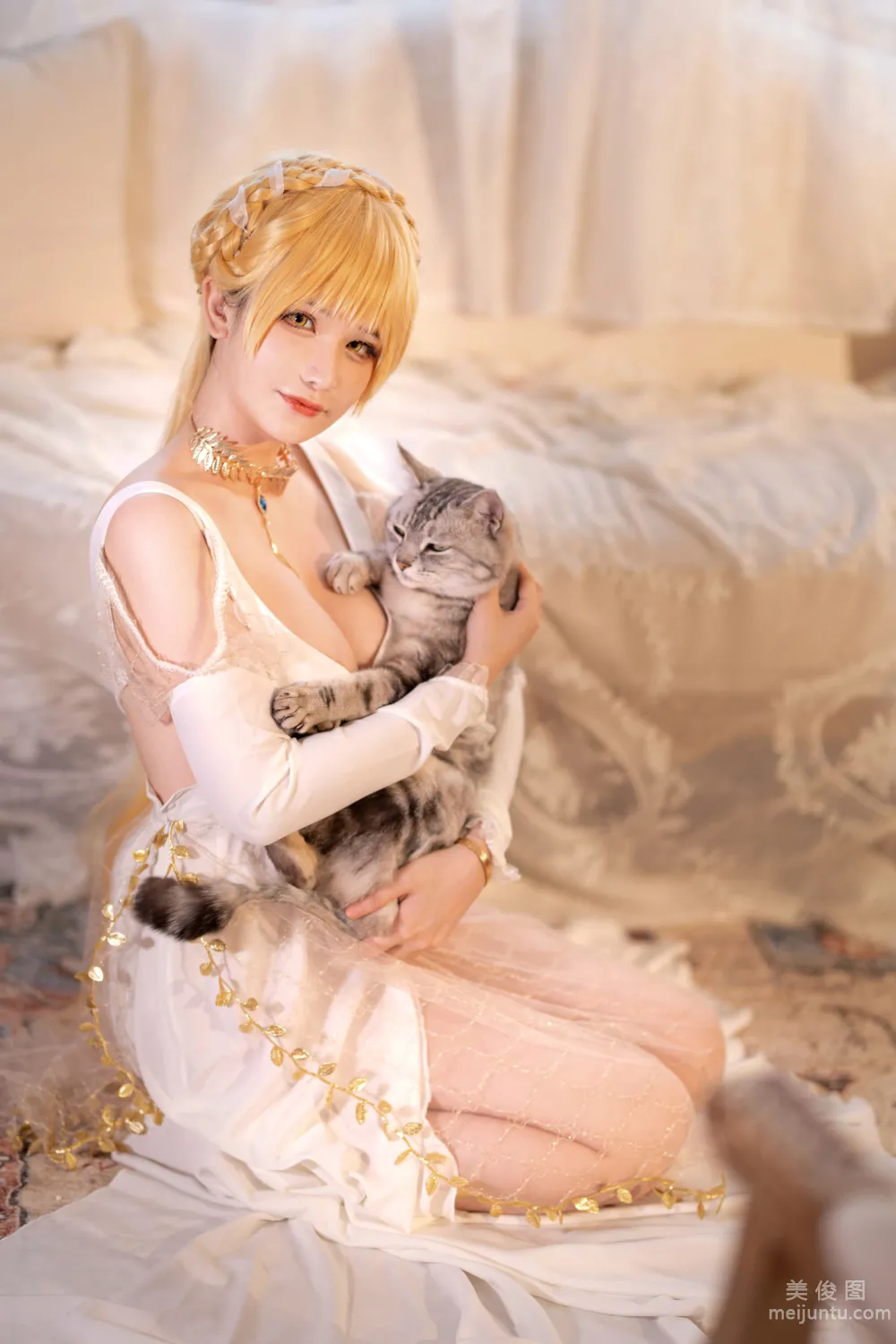 Qian Yu: Web Idols photo 12