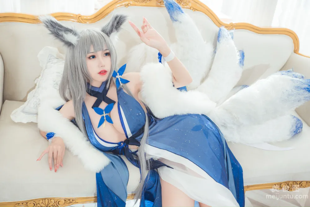 Yibei Yibei: Web Idols photo 9