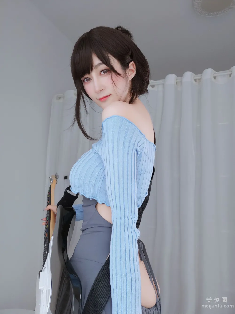 [Web Idols COSER Photos] Baiyin - Guitar Sister photo 10