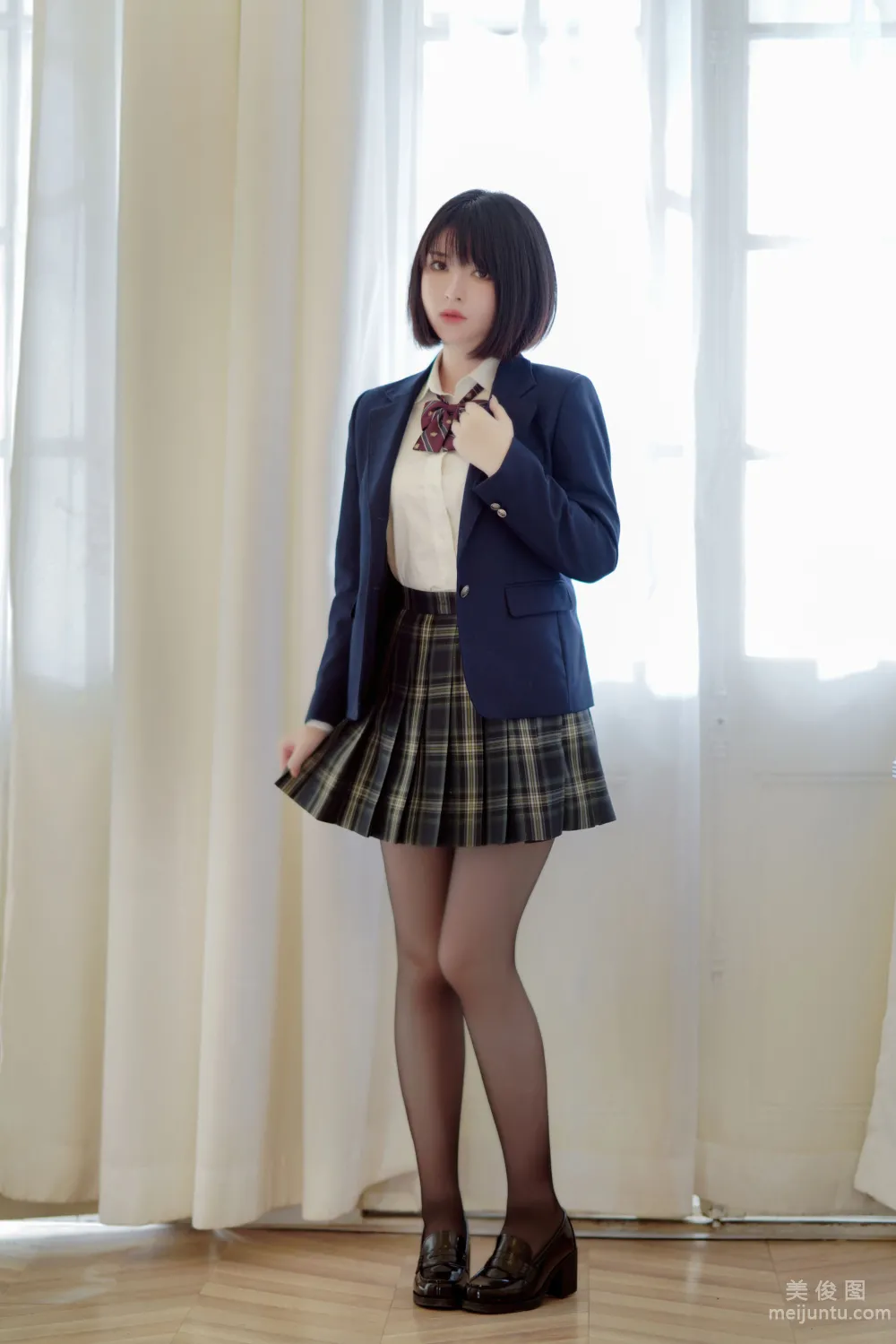[網紅COSER寫真] 半半子 - 彼女の制服姿が好き 1