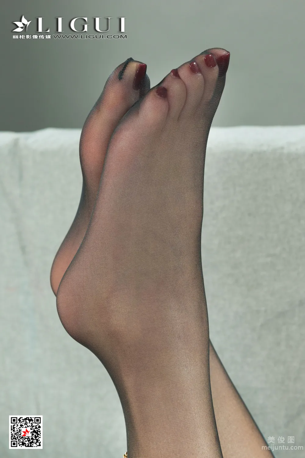 [Ligui] 2021.09.24 Model Duo Duo, Silk Feet and Beautiful Legs Set photo 52
