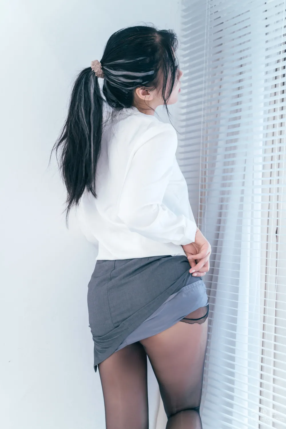 [Web Idol COSER Photos] Xuanxiao Xuejie - OL Private Stockings Seduction photo 34