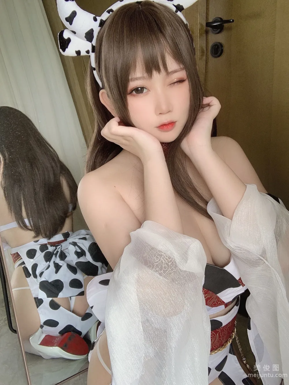 Shiyi Jiangya: Web Idols photo 9
