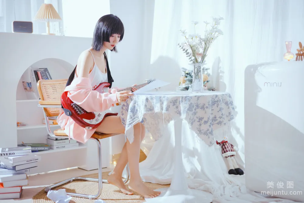 [Web Idol Photo] Mu Mianmian OwO - Bass and Little Sister photo 2