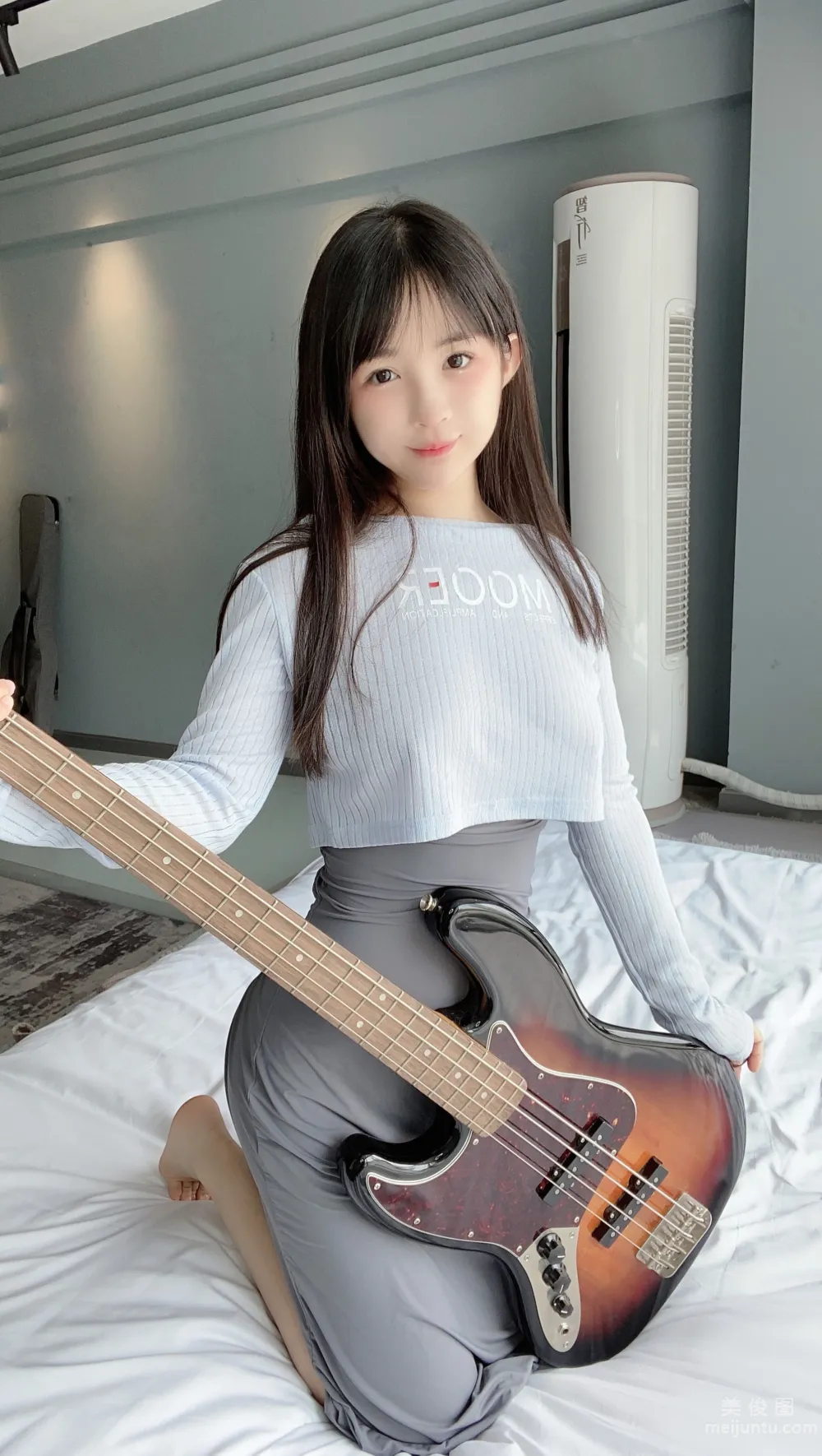 Yingjing Ningning: Web Idols photo 3
