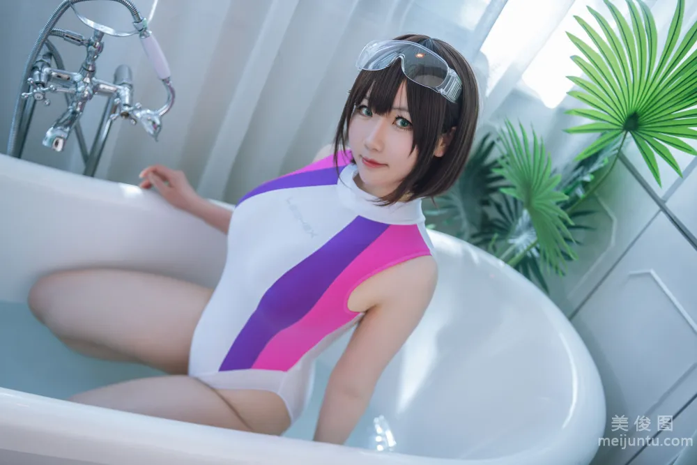 [网红COSER写真] 微肉感萌妹是本末末 - 竞泳水着 套图17
