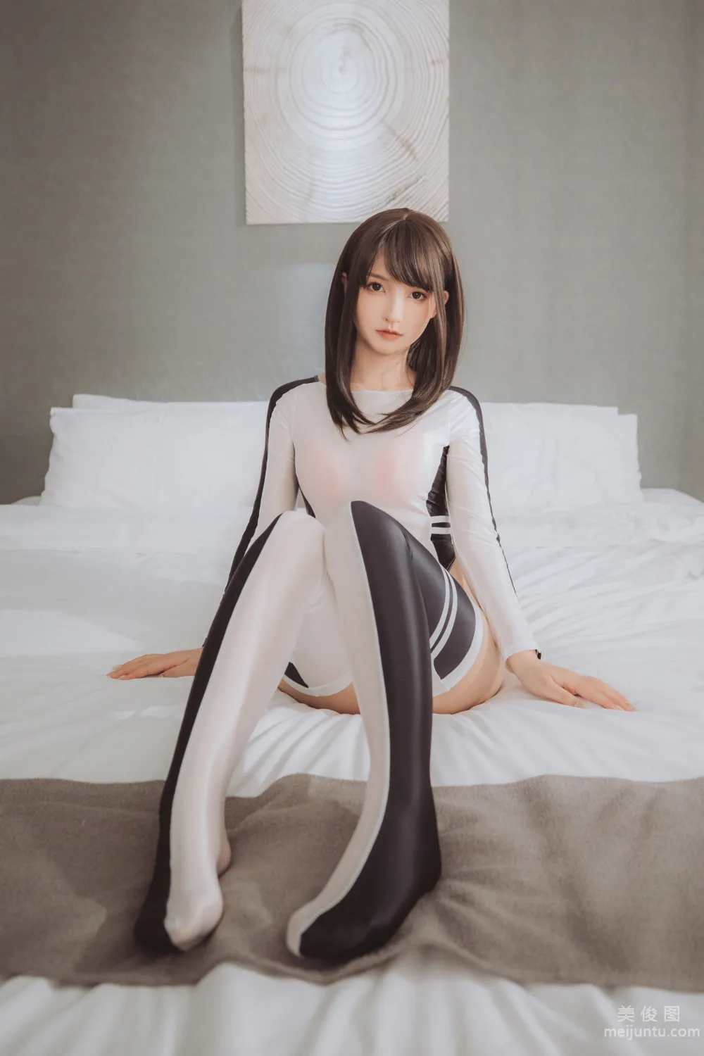 [网红COSER写真] 萝莉神楽板真冬 之 水之形21