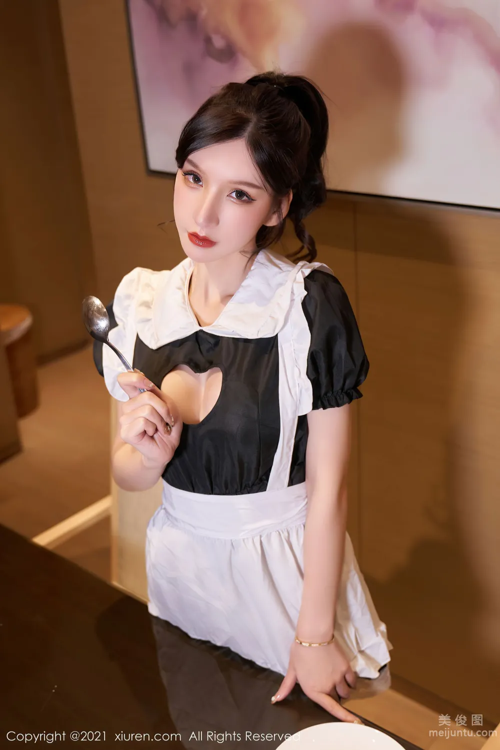 [秀人XiuRen] No.3716 周于希Sandy - 溫柔體貼的廚娘制服系列 18