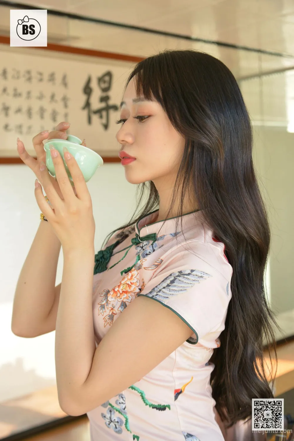 [我丝你想] MX014 美西 - 新来的女助理421